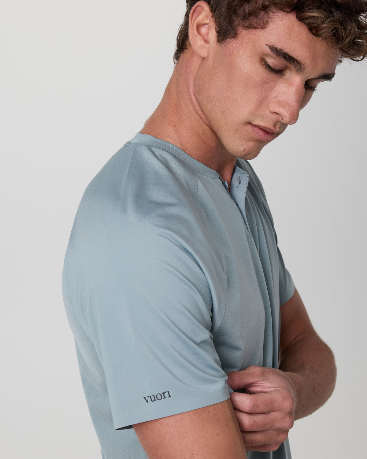 Men Vuori Short Sleeve Viewpoint Henley Mist