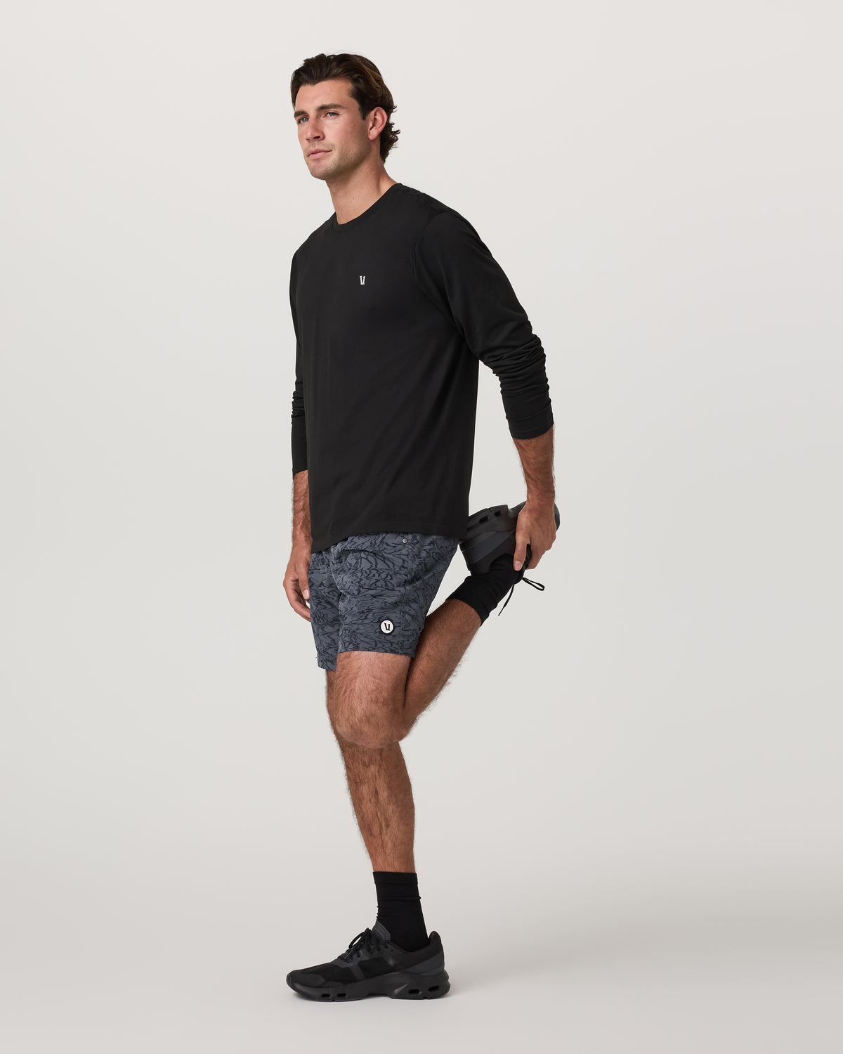Men Vuori Men's Long Sleeve Clearview Seamless Tee Black