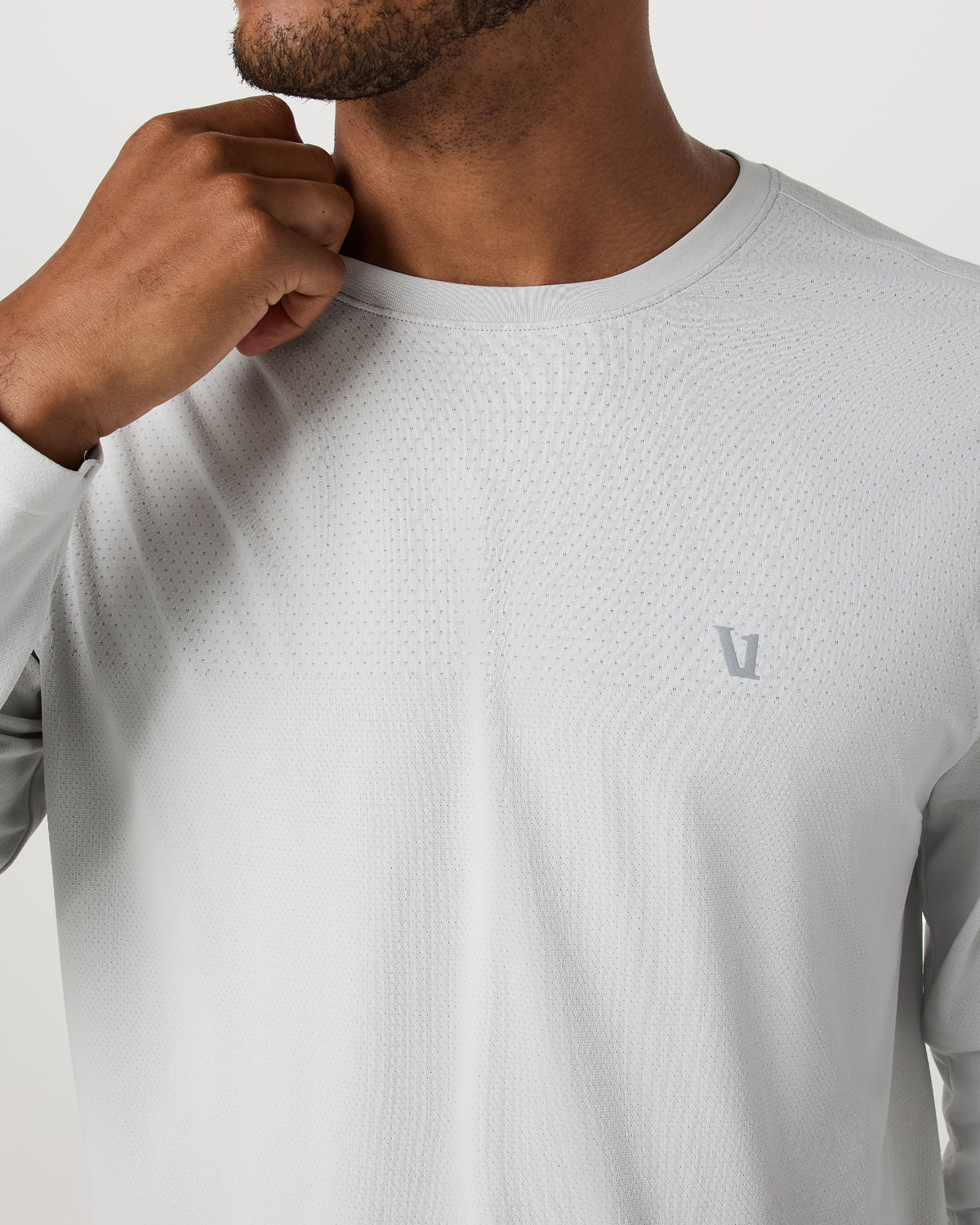 Men Vuori Men's Long Sleeve Clearview Seamless Tee Frost Grey Shirt