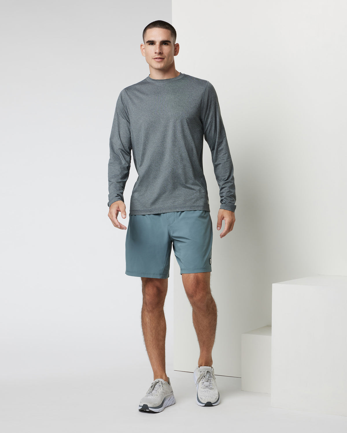 Men Vuori Long Sleeve Tradewind Performance Tee 2.0 Heather Grey
