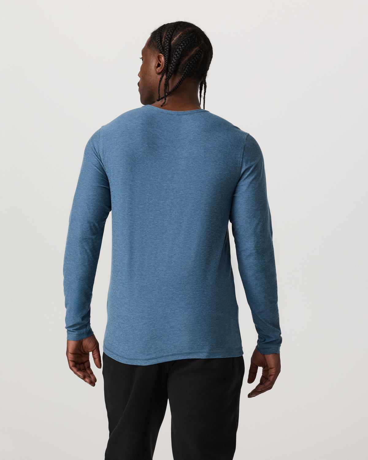 Men Vuori Men's Long Sleeve Strato Tech Tee Pool Blue Heather