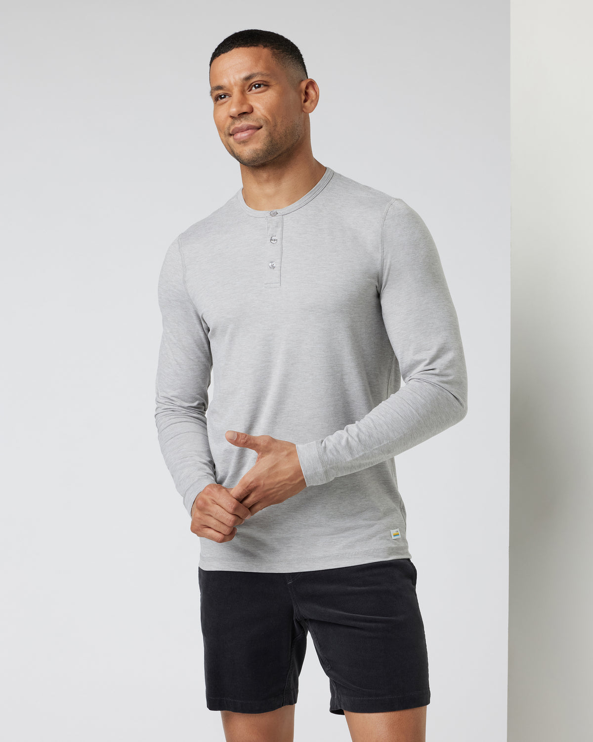 Men Vuori Long-Sleeve Ease Performance Henley Light Heather Grey