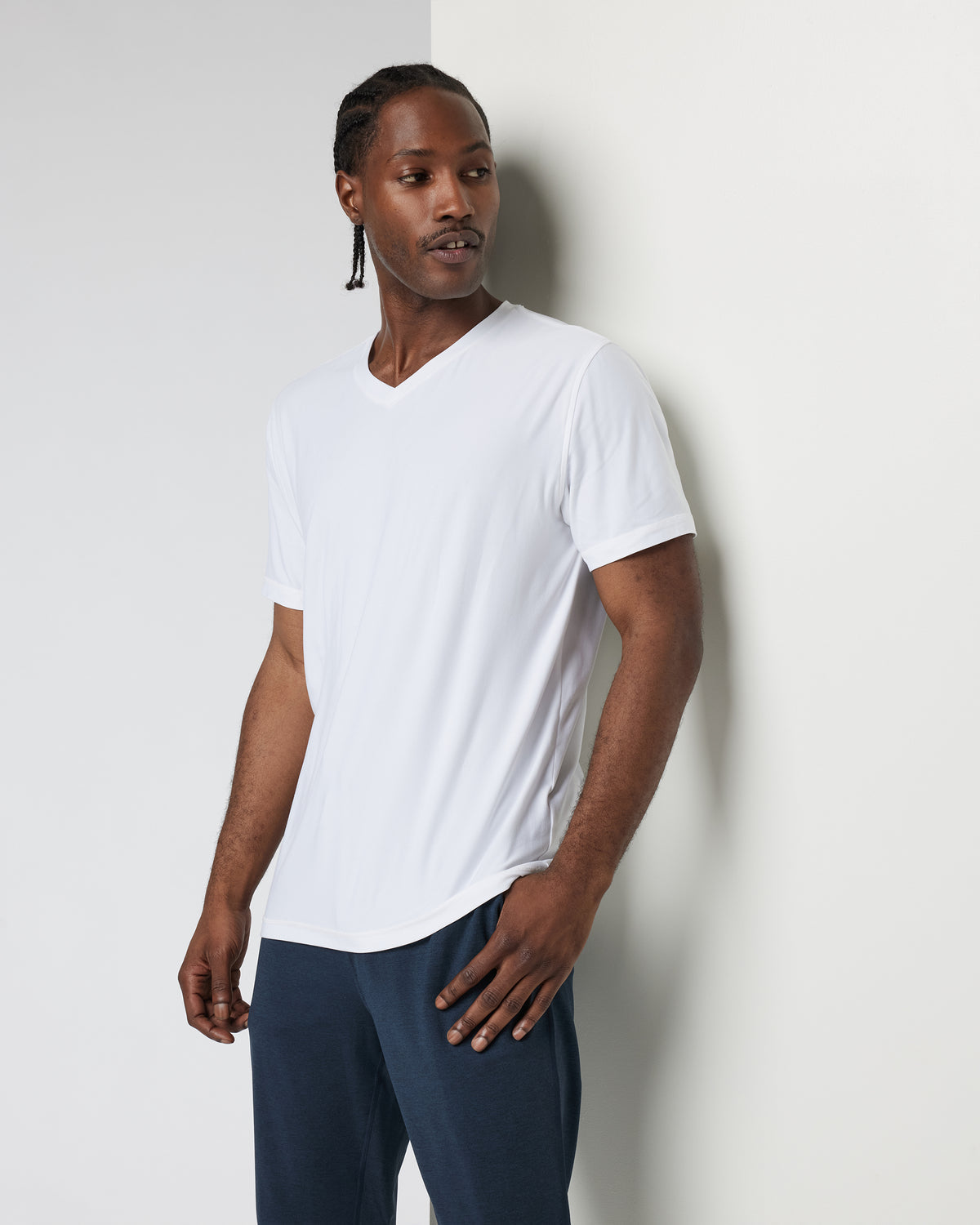 Men Vuori Strato Tech V-Neck Men's White Workout Shirt
