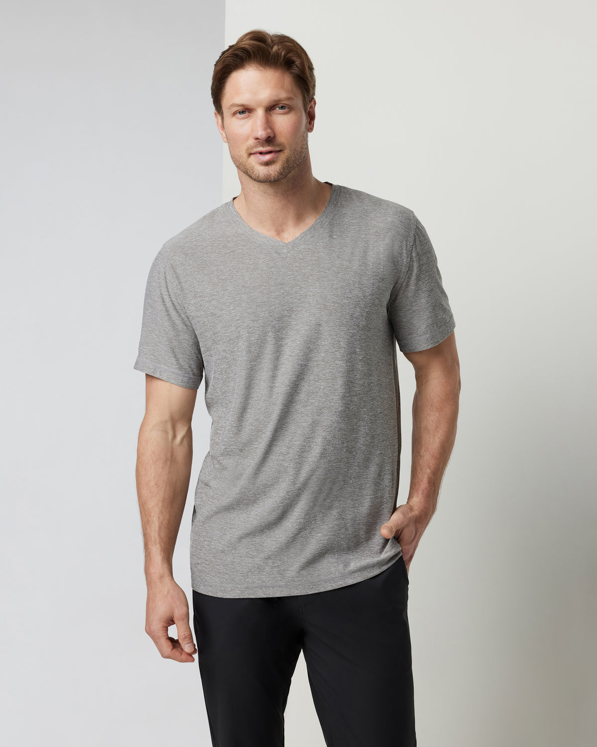 Men Vuori Strato Tech V-Neck Men's Heather Grey Shirt