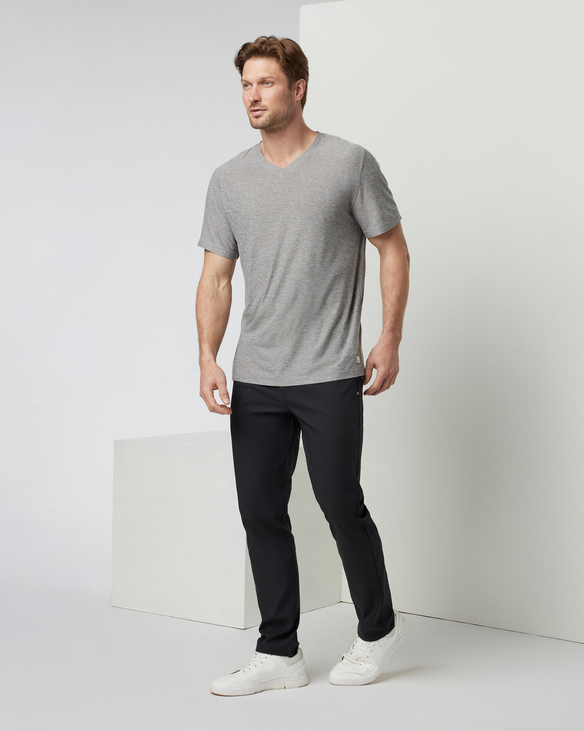 Men Vuori Strato Tech V-Neck Men's Heather Grey Shirt