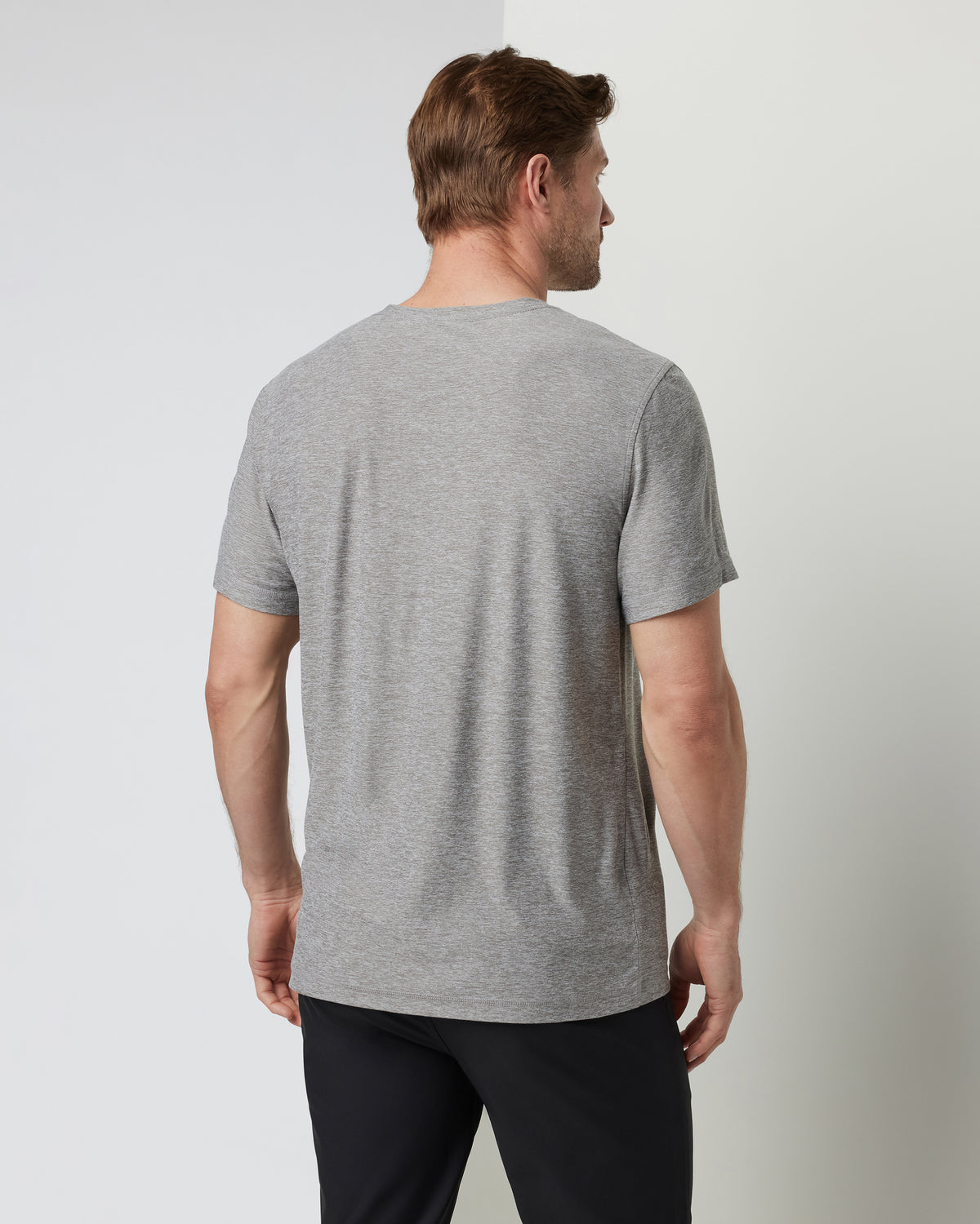 Men Vuori Strato Tech V-Neck Men's Heather Grey Shirt