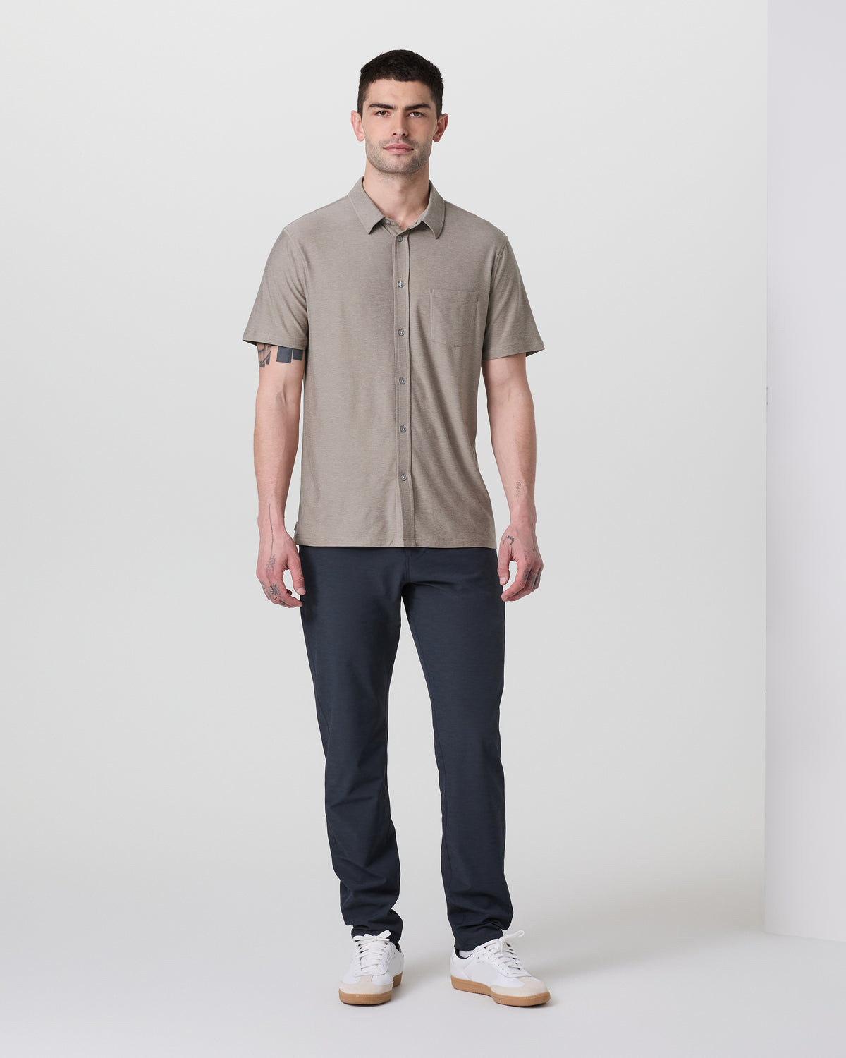 Men Vuori Short Sleeve Strato Button Down Mocha Heather