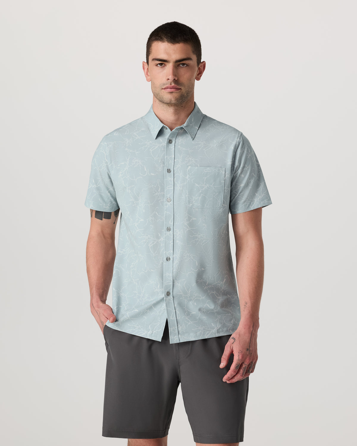 Men Vuori Short Sleeve Bridge Button Down Men's Chalk Blue Shirt