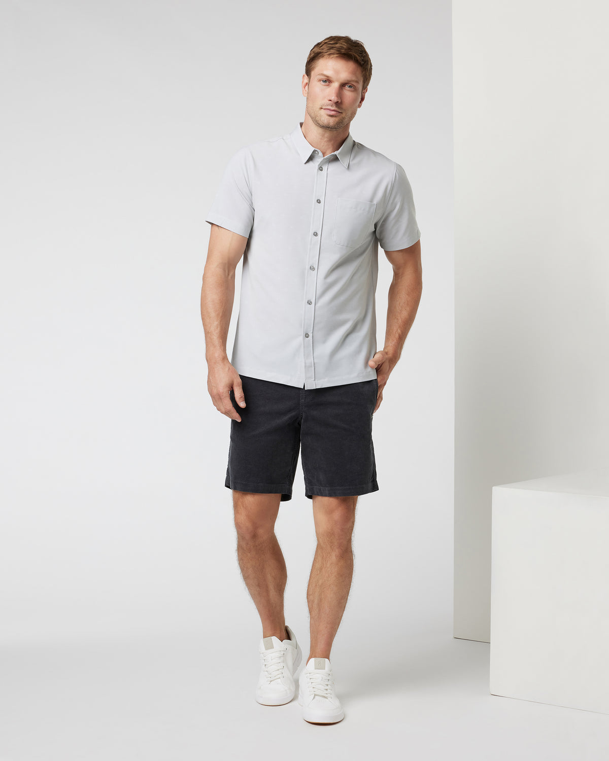 Men Vuori Short Sleeve Bridge Button Down Vapor Dot