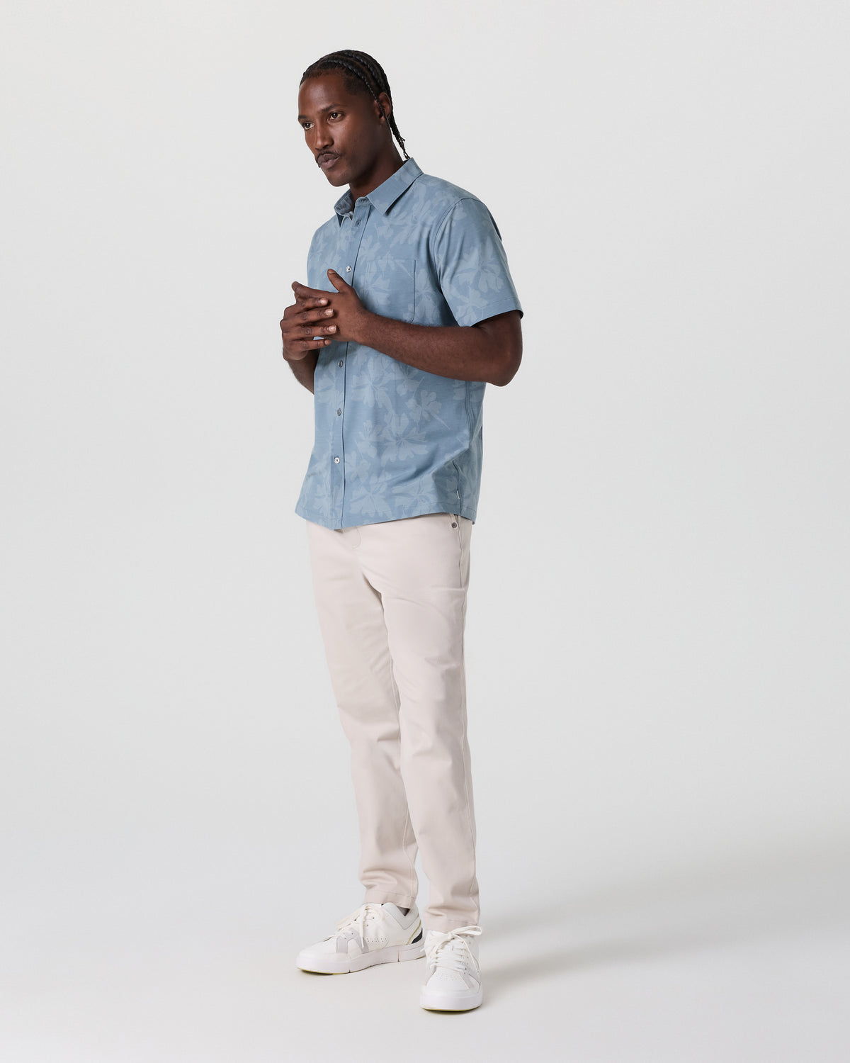 Men Vuori Short Sleeve Bridge Button Down Dusty Blue Plumeria