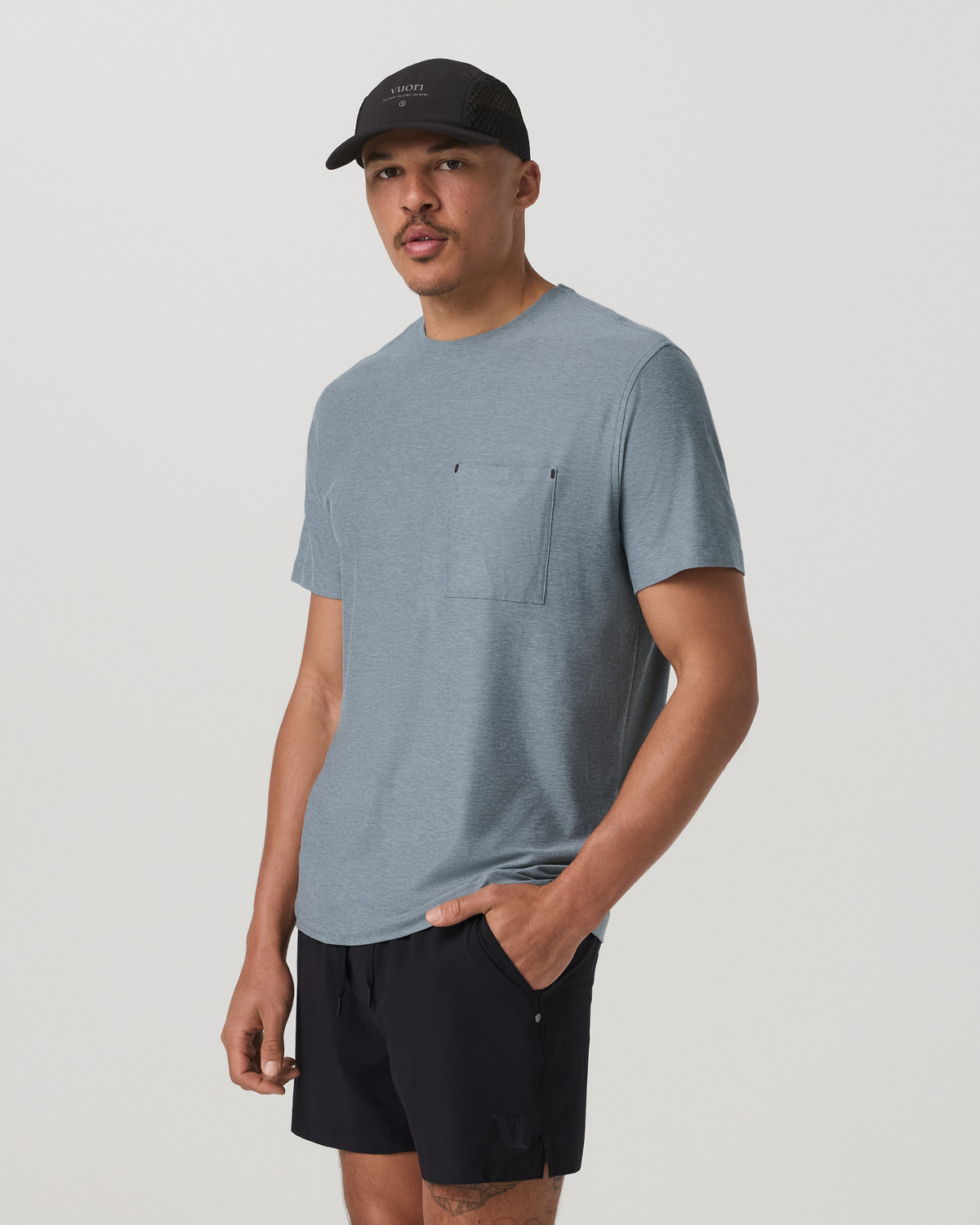 Men Vuori Short Sleeve Strato Pocket Tee-Relaxed Fit Dusty Blue Heather