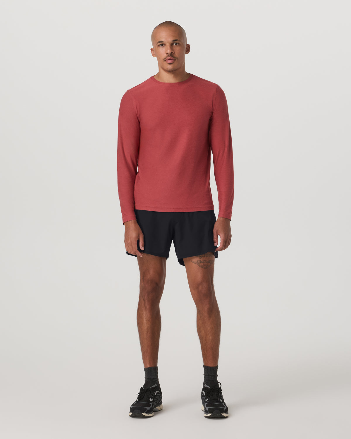 Men Vuori Long Sleeve Strato Tech Tee Fire Heather Workout Shirt