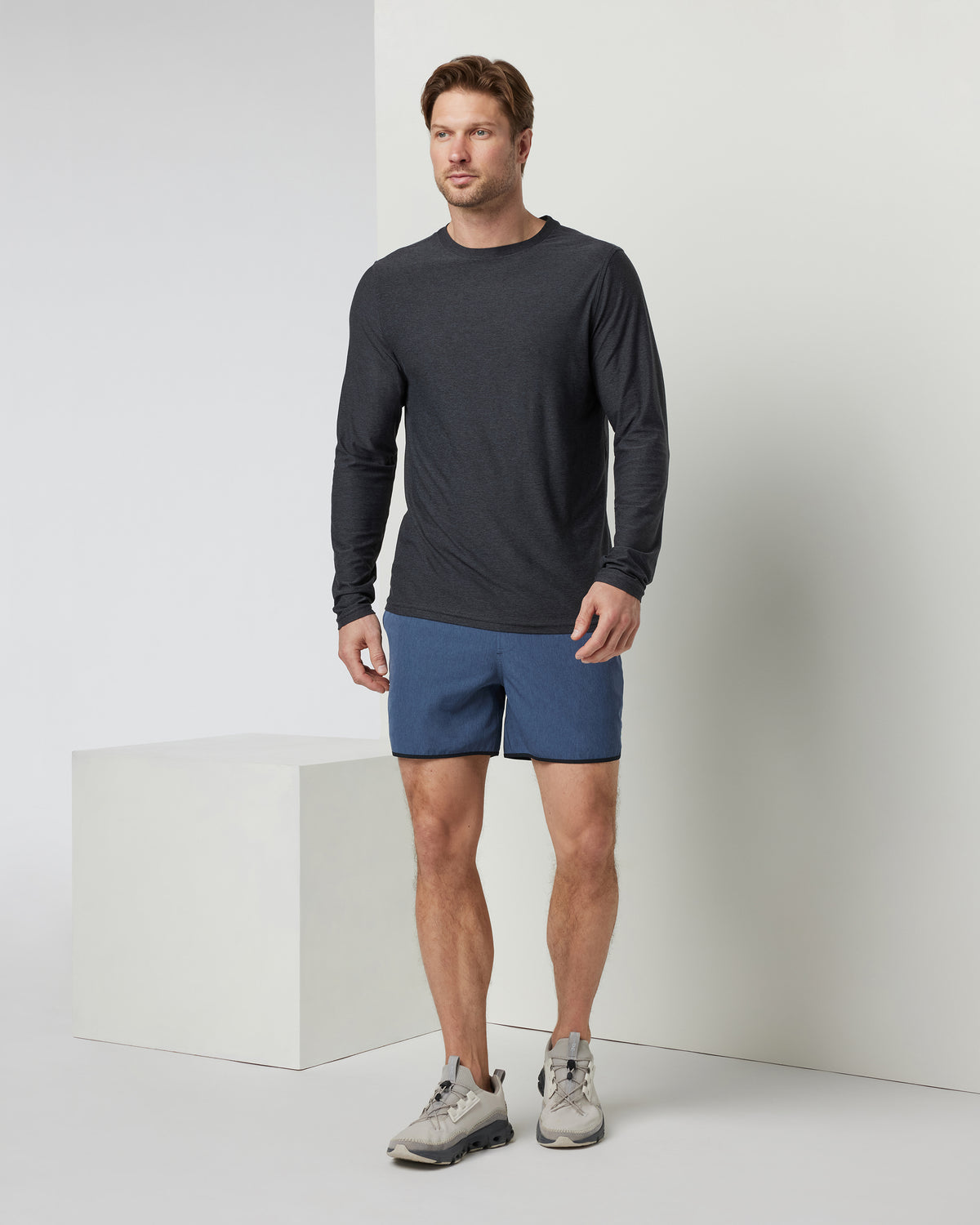 Men Vuori Long-Sleeve Strato Tech Tee Men's Charcoal Shirt