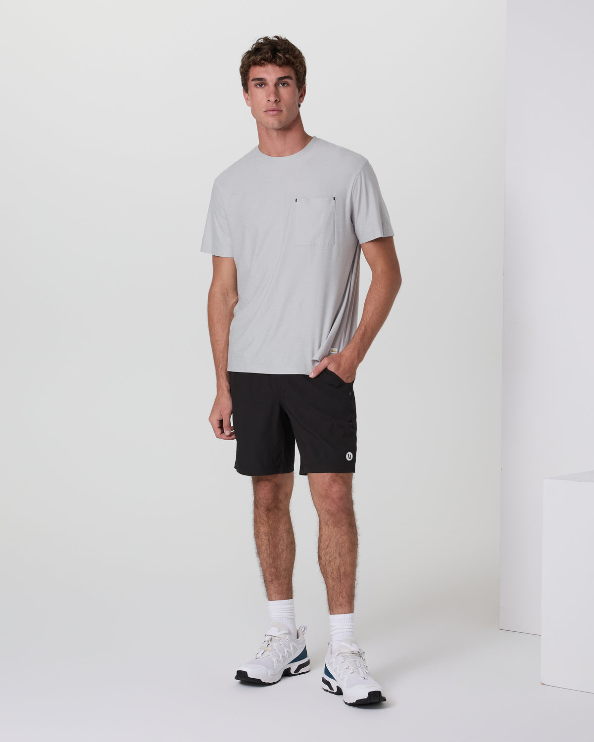 Men Vuori Short Sleeve Strato Pocket Tee - Relaxed Fit Platinum Heather