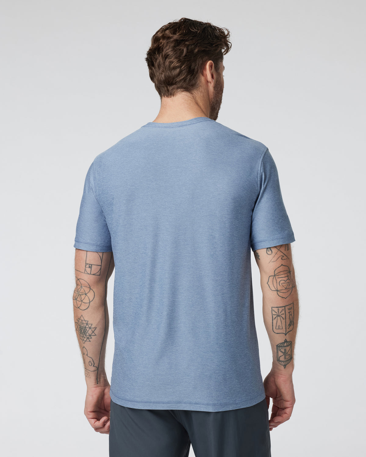 Men Vuori Strato Tech Tee Men's Chambray Heather Workout Shirt