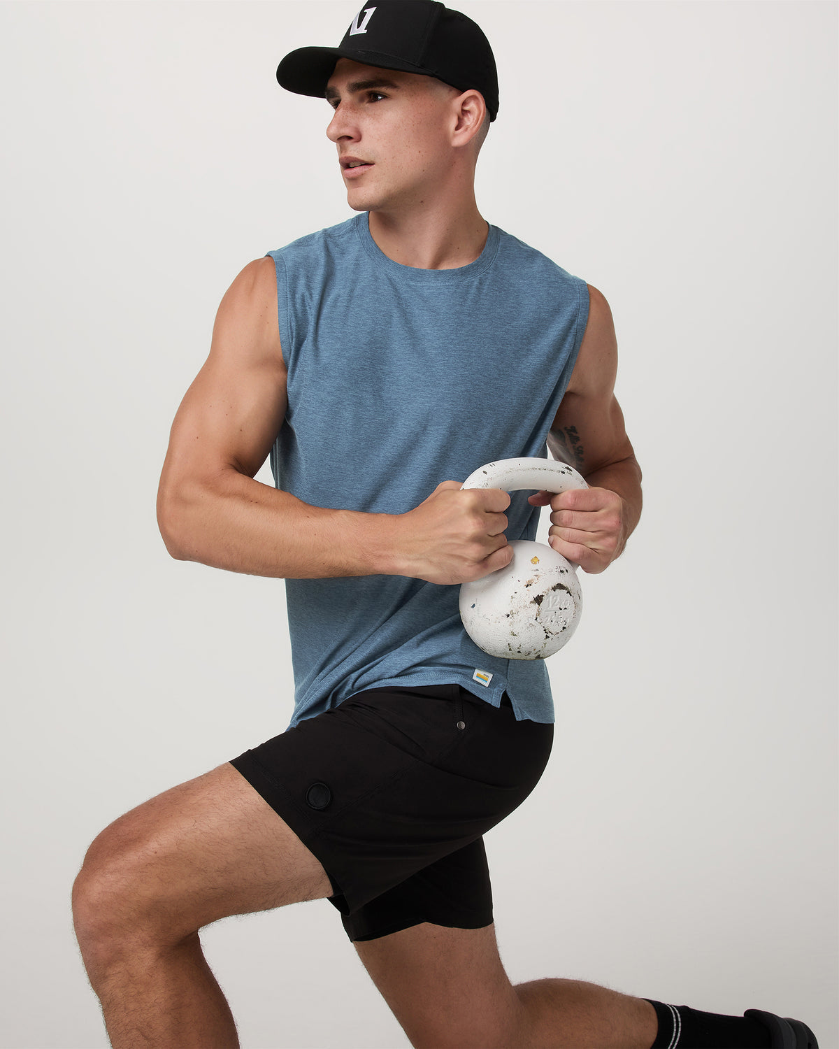 Men Vuori Strato Muscle Tee Men's Pool Blue Heather Tank Top