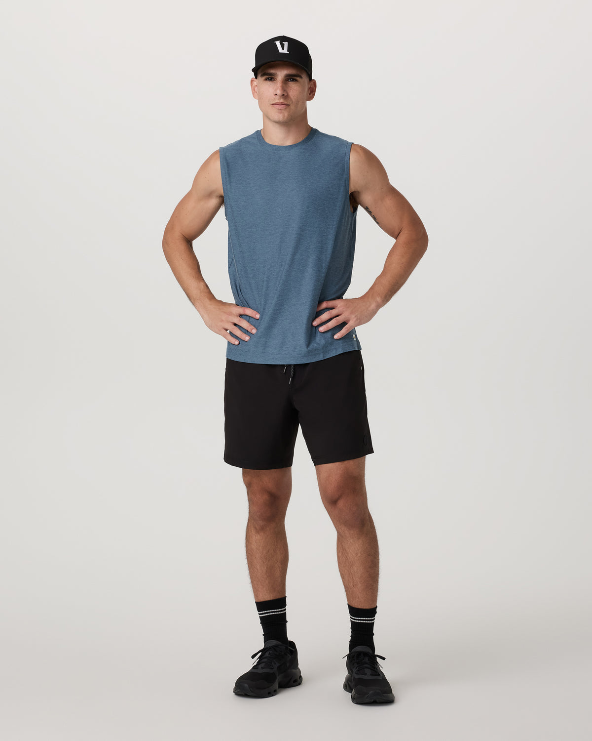 Men Vuori Strato Muscle Tee Men's Pool Blue Heather Tank Top