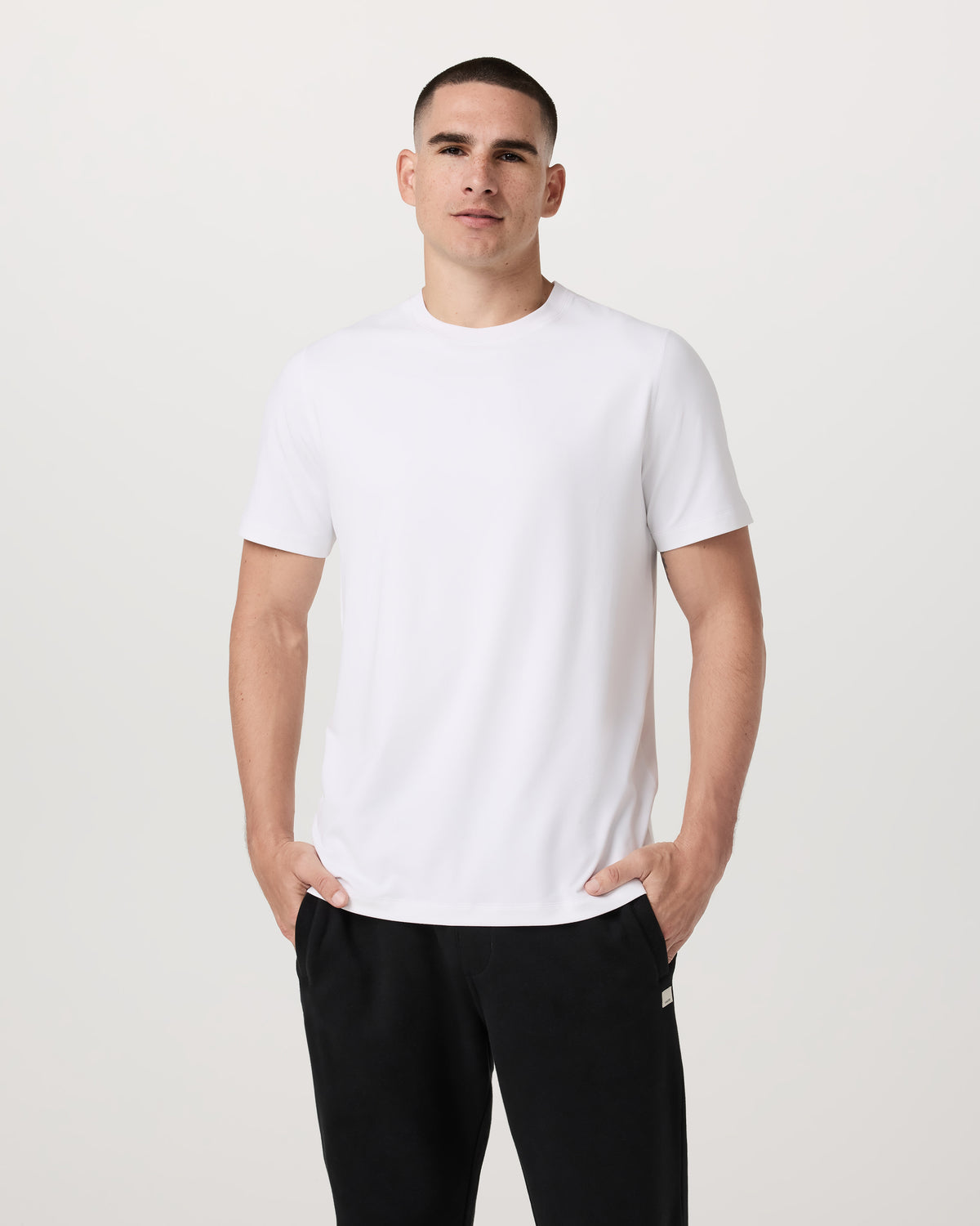 Men Vuori Men's Short Sleeve Ponto Performance Tee White