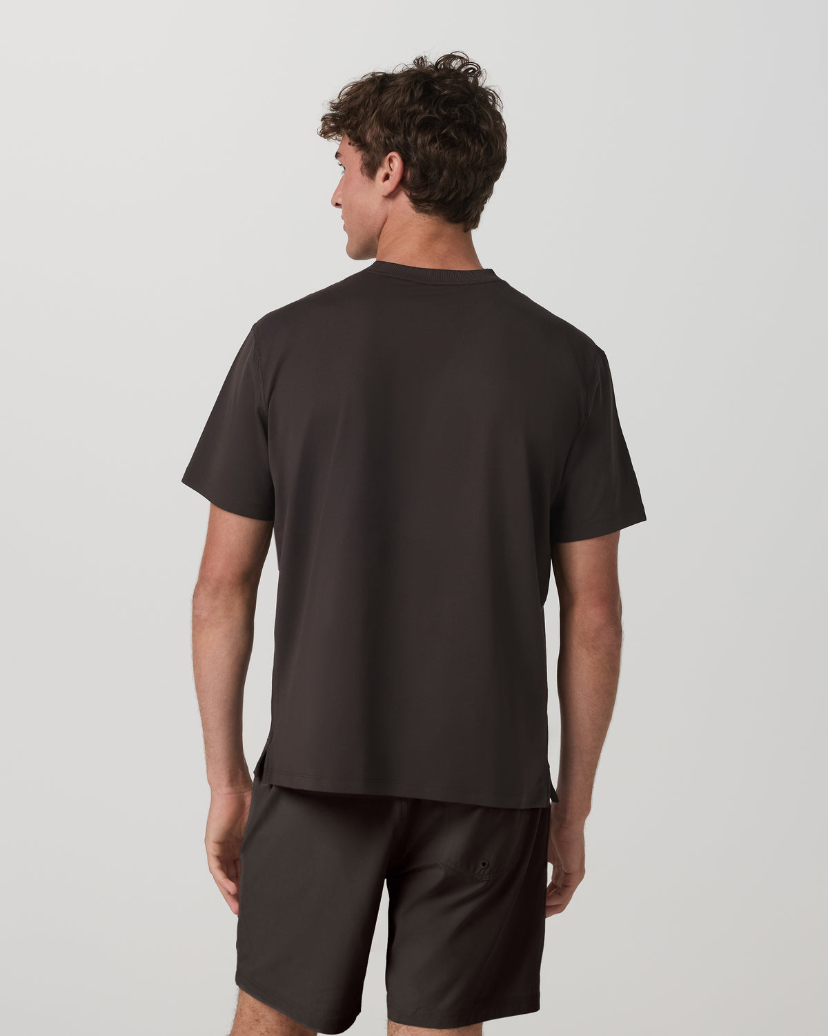 Men Vuori Men's Short Sleeve Ponto Pocket Tee - Relaxed Fit Carbon