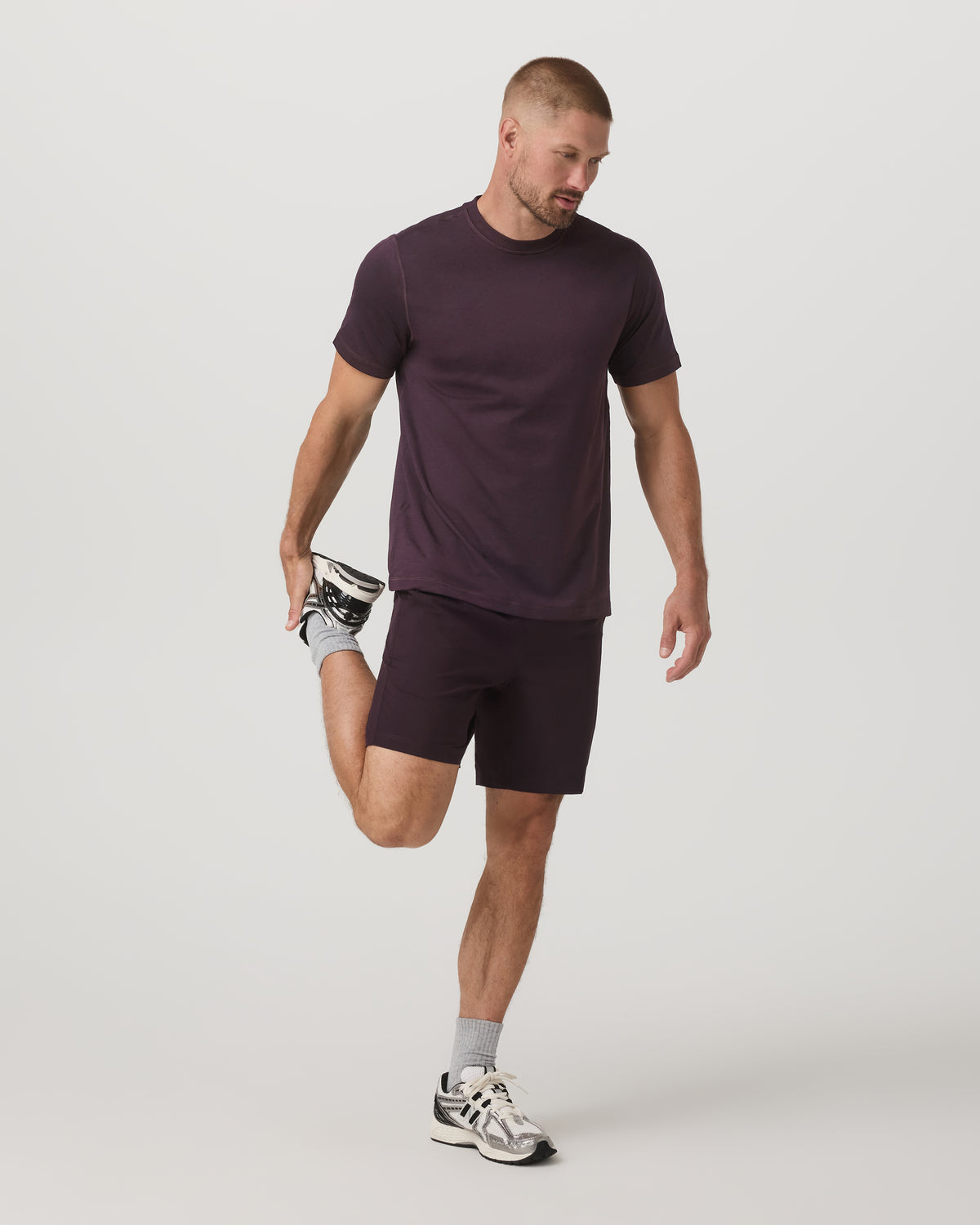 Men Vuori Men's Short Sleeve Ponto Performance Tee Raisin Heather